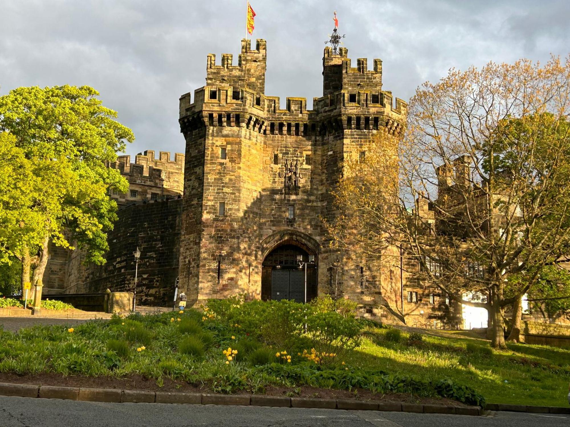 Secret Suites Lancaster Exterior foto